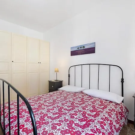 Marina 菲纳莱利古雷