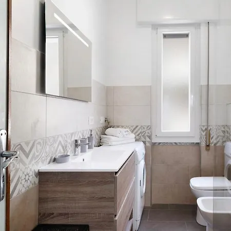 Marina 菲纳莱利古雷